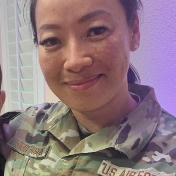 Meet your Posher, Holly - Picture 3 of 5